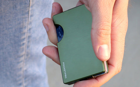 Why You Should Switch To A Minimalist RFID-blocking Wallet